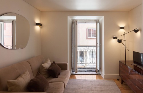 Sao Bento Apartment | FLH Príncipe Real Minimalist Retreat