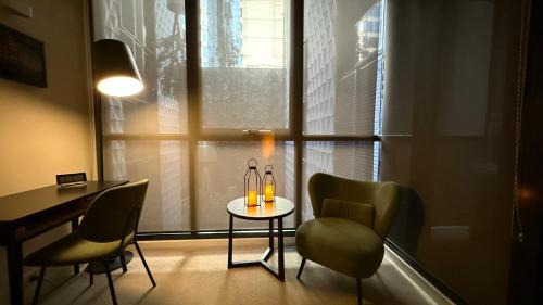 Melbourne Central Business District Apartment | Flinders Retreat Apartment with Free Parking