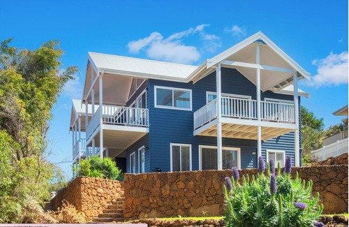 Augusta House | Flinders View Beach House (2Bed 2Bath) - Flinders View Beach House - Executive Holiday Home
