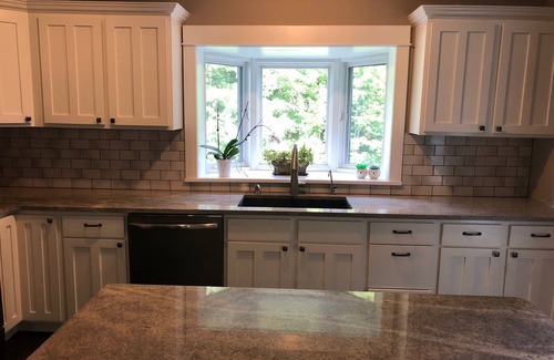 Williamsburg House | Flintfield/GLEF PRIME Location Peaceful Updated Home With Trails and Pond!