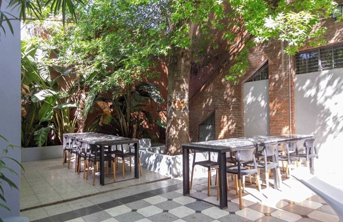 Palermo House | Fliphaus + Villa Salvador 4600 - 5 Bd Unique Villa Pool & BBQ Plaza Armenia