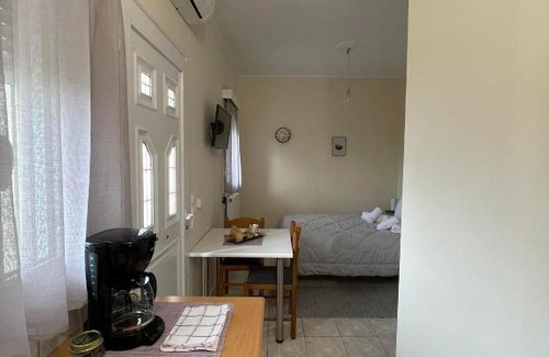 Mesolongi Apartment | Flo's Apartment