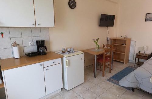 Mesolongi Apartment | Flo's Apartments