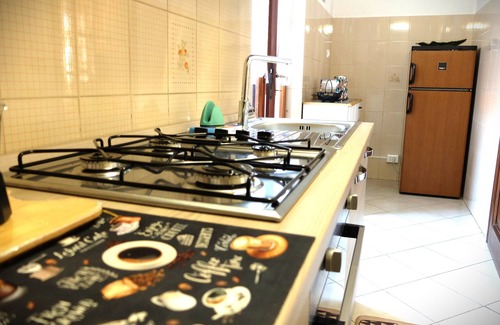 Lido di Camaiore Apartment | Flo's House small bright independent apartment 5 min. from the sea.