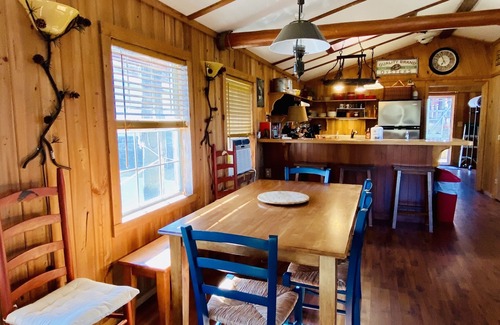 Apalachicola Boat Rental | Floating Houseboat - A Fisherman's Retreat!