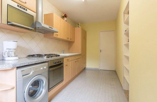 Forville Apartment | Floor -2, balcony, tv, 50m², Serre Chevalier