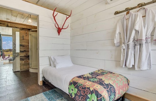 Round Top House | Flophouze Shipping Container Hotel - Houze 2