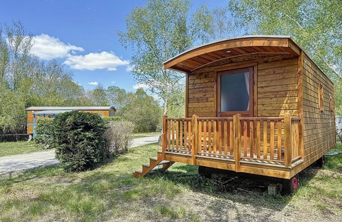 Naujac-Sur-Mer House | Flor La Roulotte du Médoc: a nature getaway by the sea!