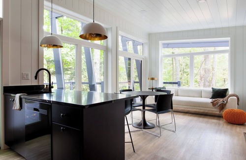 Loudonville Cabin | Flora Springs, Modern 2-bedroom cottage nestled in away with cliff and creek side views