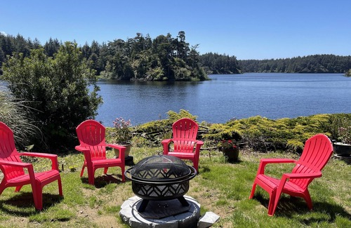 Langlois Apartment | Floras Lake Getaway - charming apartment with view of Lake with Kayaks, SUPs