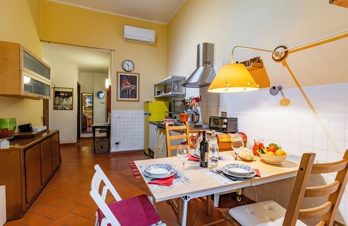 Isolotto Apartment | Florence Center Apt Private Garden, Firenze, Italy