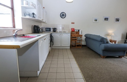 Bodedern Cottage | FLORENCE COTTAGE, pet friendly, character holiday cottage in Bodedern