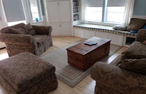 Florence House | Florence Oregon, Enjoy Walks on the Beach or Relax by the Fire