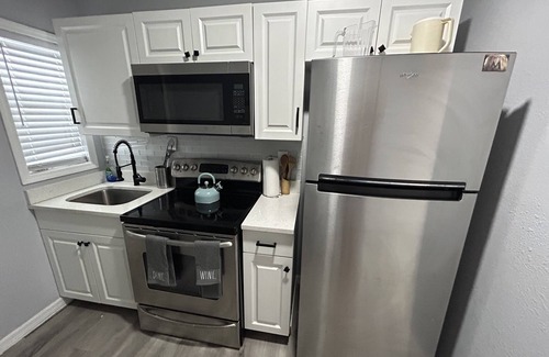 Winter Haven Apartment | Florida Beachy Palms 2/1 Home. No Cleaning Fee!