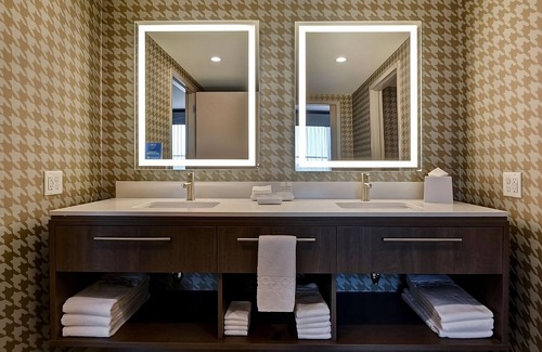 Florida Central Atlantic Coast Hotel | Florida Charm at its Best! Swimming Pool, Pet-friendly Property, Kitchenette!