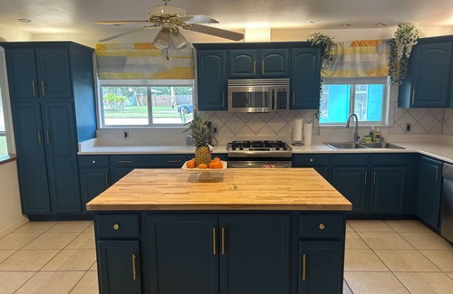 Surfside Estates House | Florida Escape Gym, Pool Sauna, Kayaks, Bicycle