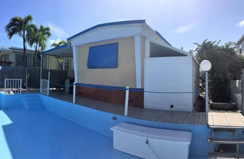 Tavernier House | Florida Keys charming canal front bungalow with boat dock included