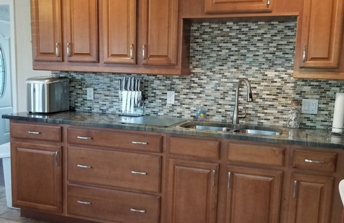 Port Richey House | Florida park cottage gatednew ac king oven dishwasher sum special Aug/Spetn