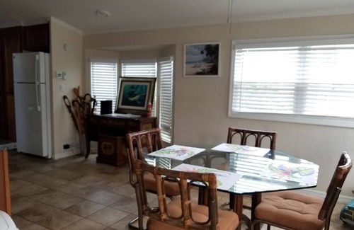 Port Richey House | Florida park cottage gatednew ac king oven dishwasher sum special Aug/Spetn
