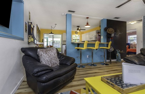 Clearwater House | Florida Retro Home minutes from the famous Clearwater Beach and Honeymoon Island