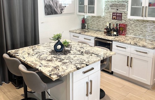 Pembroke Pines House | FloridaTropical vacation home near the beach, swimming pool with heating system
