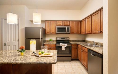 Florida Central Atlantic Coast Resort | Floridays Orlando Two & Three Bed Rooms Condo Resort