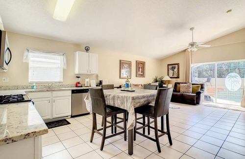 Weston Hills House | Flounder Vacation Home