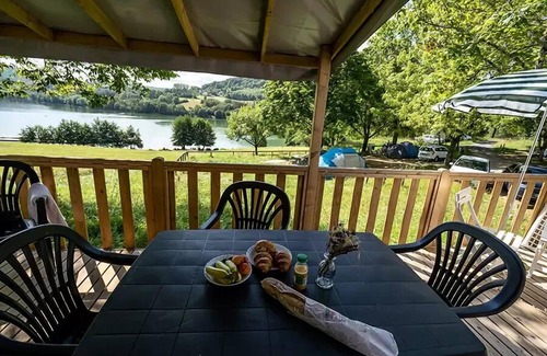 Lissac-sur-Couze House | Flower Camping du Lac du Causse * - Mobil-home Premium 35m2 (3bedrooms) + LV + TV + semi-covered terrace 6m2 lake view 8 people