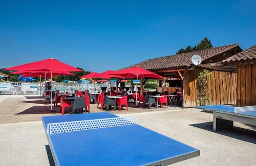 Souillac House | Flower Camping Les Ondines * - Mobil-Home Bois Premium 30m2 2 bedrooms + semi-covered terrace + TV + CLIM 5 people