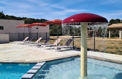 Bize-Minervois House | Flower Camping Olivigne * - Lightningterre 1 bedroom (Breakfast, bed/house made, basket aperitif) + SPA 2 to 4 people - 2 pers. included in the tariff