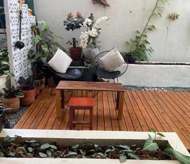 Mittakpheap Apartment | Flower Home ផ្ទះសំណាក់ ហូមផ្កា
