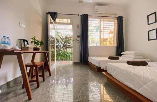 Mittakpheap Apartment | Flower Home ផ្ទះសំណាក់ ហូមផ្កា