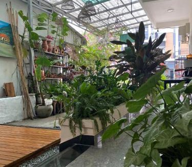 Mittakpheap Apartment | Flower Home ផ្ទះសំណាក់ ហូមផ្កា