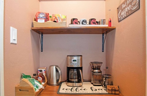 North Pole Apartment | Fly Away Home with Aurora Views