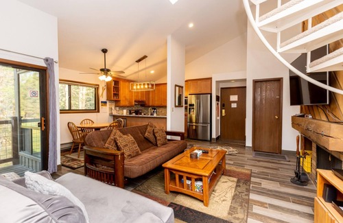 Keystone Condo | Flying Dutchman by Summit County Mountain Retreats