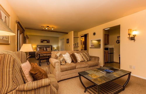 Keystone Condo | Flying Dutchman by Summit County Mountain Retreats