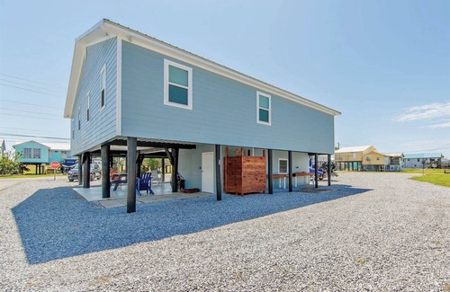 Grand Isle House | Flying Fish Lodge Mahi - Beach Access - Island Realty
