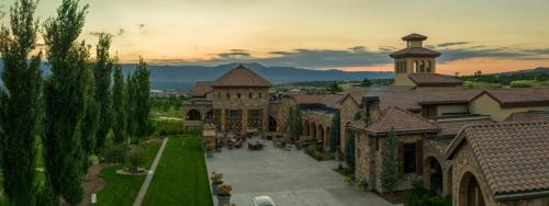 Flying Horse Cabin | Flying Horse Resort & Club