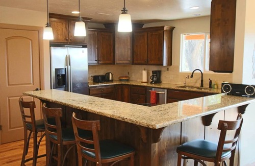 Virgin House | Flying Monkey Mesa | Near Zion | Rustic Mtn Home