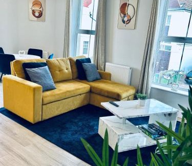 Folkestone Apartment | Folkestone Harbour Flat 2BR sleeps 4