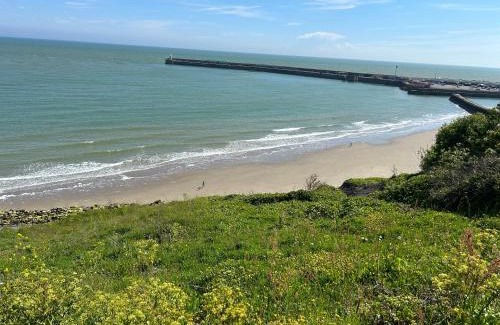 Folkestone Apartment | Folkestone Harbour Flat 2BR sleeps 4