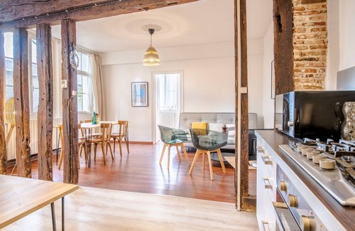 Tours City Centre Apartment | Follow the arrow - Nice flat in the city center