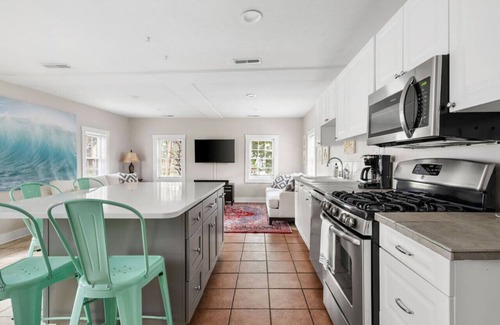 Folly Beach House | Folly Surf Shack - Close to Beach & Center Street!