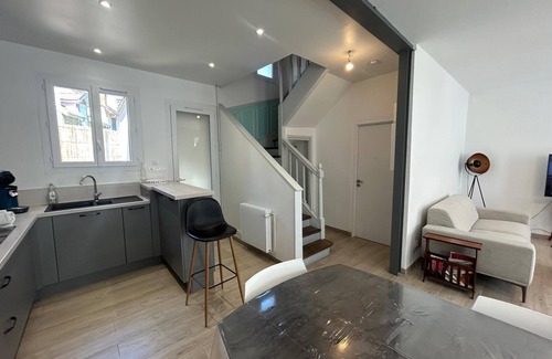 Fontainebleau House | Fontainebleau maison/house, Treasure of well-being.