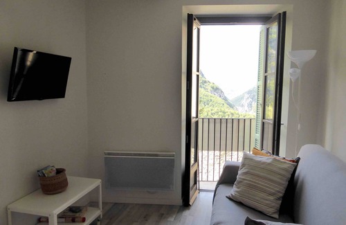 Saorge Apartment | Fontana de Medge, Appartement Cairos