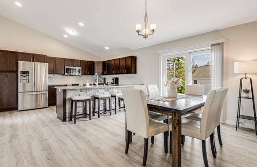 Hendersonville House | Foosball/Firepit/Fenced Yard/4 Min to Hendo/4 Beds