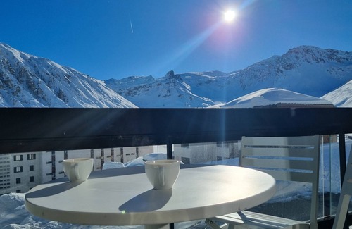 Tignes le Lac Apartment | Foot slopes! Beautiful apartment renovated, sun exposure, Tignes WIFI