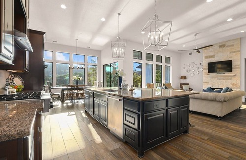 Steiner Ranch House | Football Fave - Waterfront with Private Mini Beach