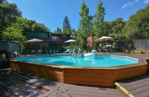 Colfax House | Foothills Yurt Glamping: Pool, Sauna & Hot Tub!