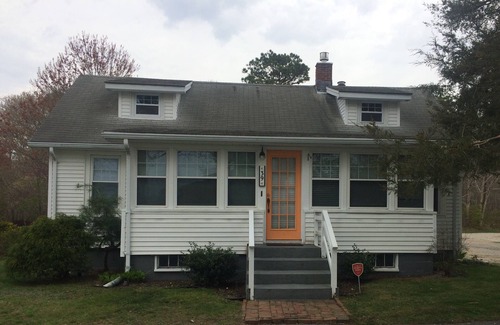 Buzzards Bay Cottage | Footsteps from Broad Cove 5 min walk to Onset Village